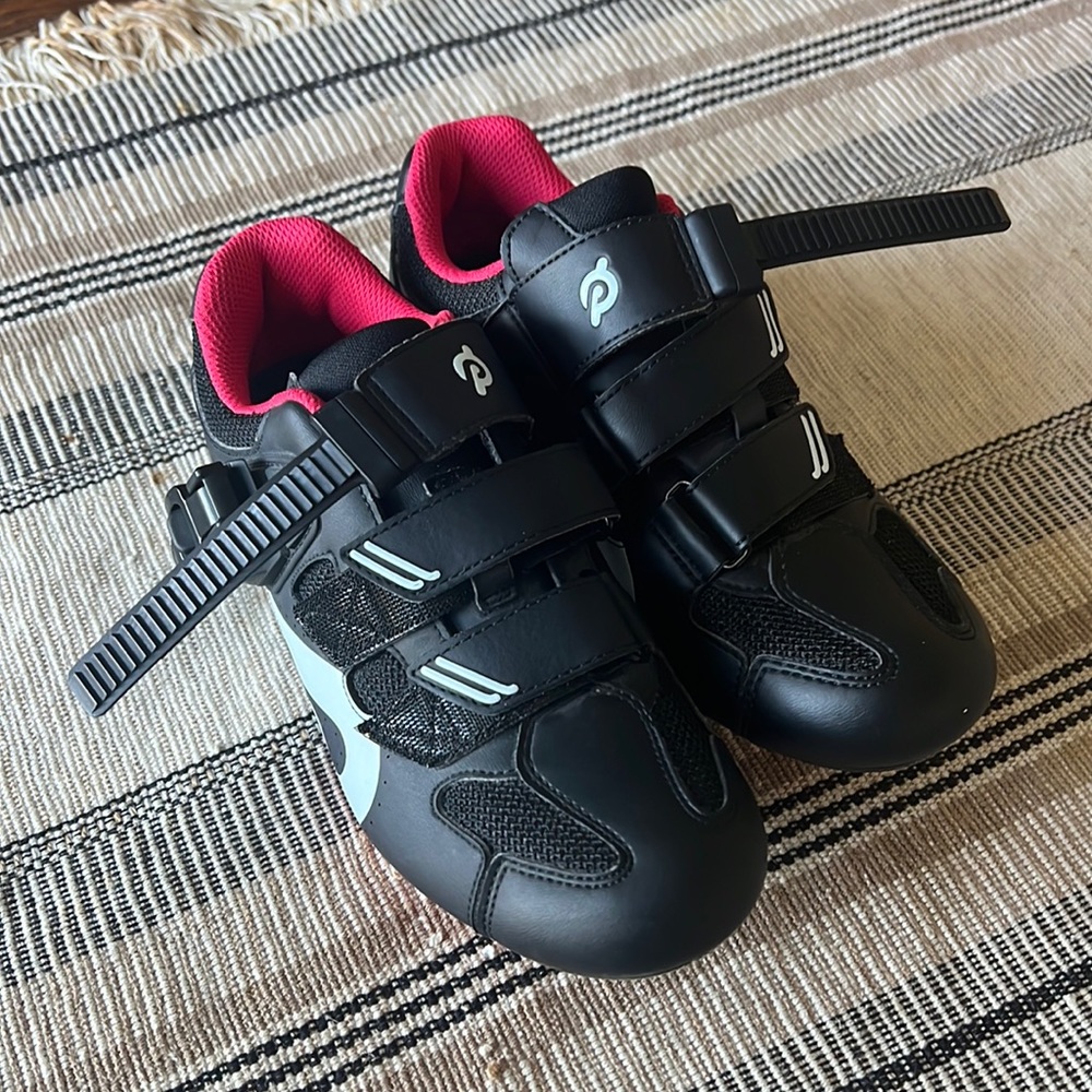 EUC Peleton Size 38 Cycling Shoes
